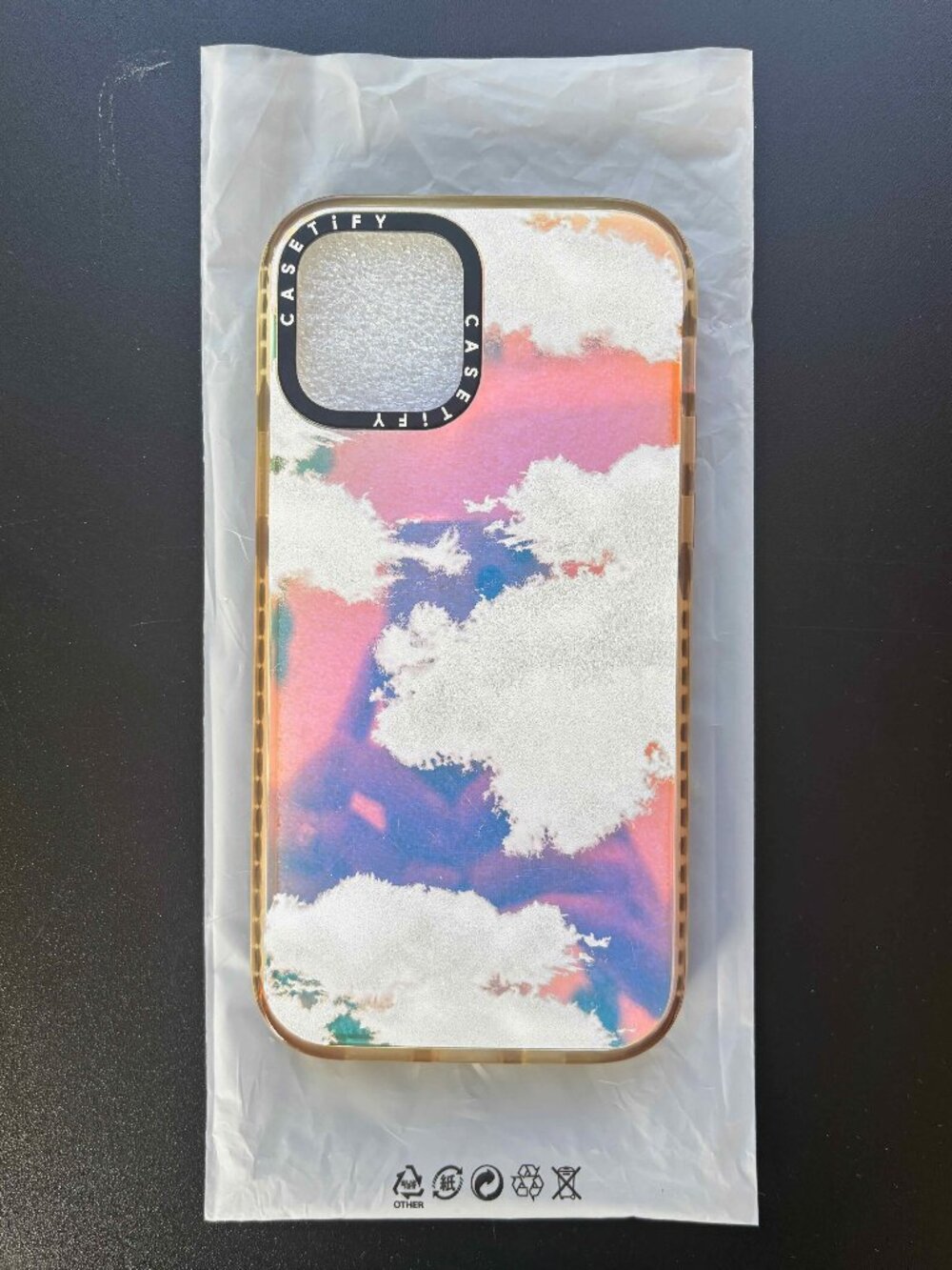 Iridescent Cloud iPhone 12